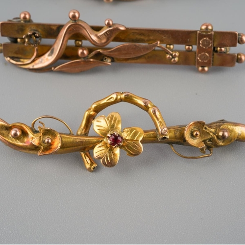734 - A collection of three 9ct gold antique brooches. Each brooch with marks indicating 9ct gold, some br... 