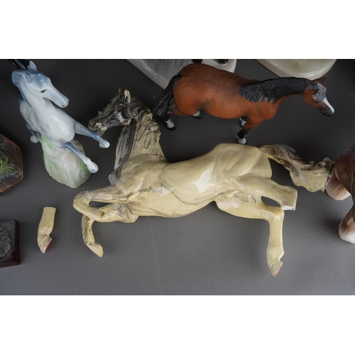 1005 - Assorted Beswick style models of various horses, pairs etc and a large Panther [1 box]