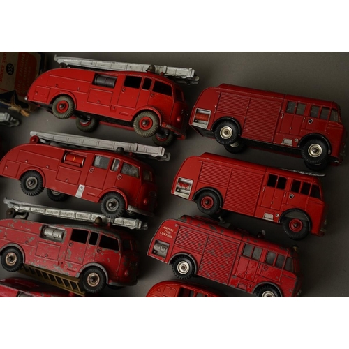 176 - A collection of Dinky fire engines to include (AF) 1 boxed 555, 2 unboxed 555's, 4 x 25's in various... 