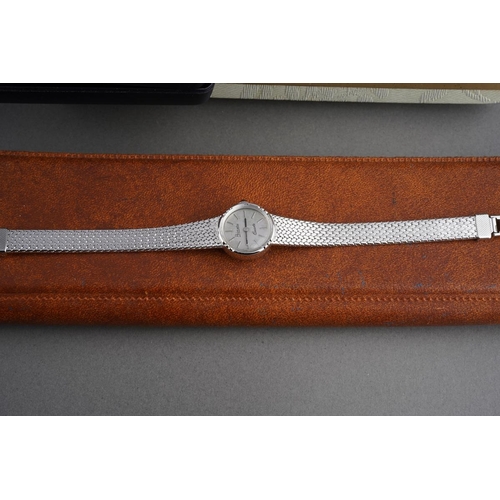 604 - Collection of watches to include boxed Christin Lars with a certificate, boxed Accurist, Ultimate Ch... 