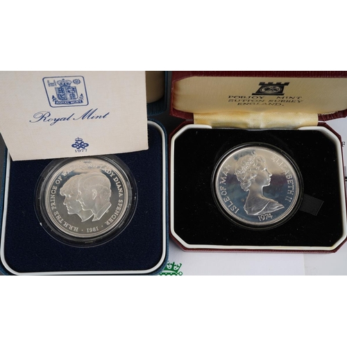 678 - 1981 Charles and Diana silver proof coin (encapsulated, boxed wirg COA) 
1974 Isle of Man Churchill ... 