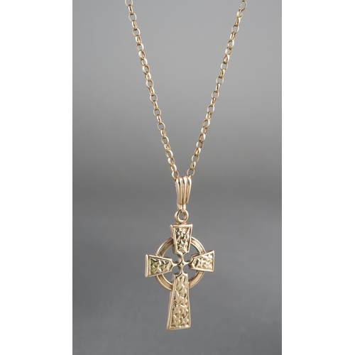 773 - A 9ct gold cross pendant with chain. Pendant hallmarked 9ct gold, chain unmarked, approx length chai... 