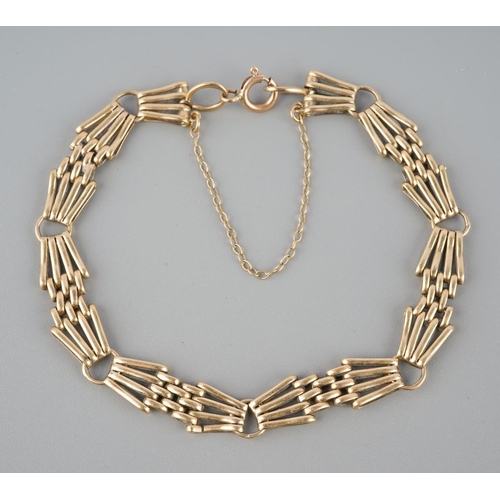 797 - 9ct gold gate link bracelet, approx. 20 cm long, 0.8 cm wide at the widest, approx. gross weight 9.6... 