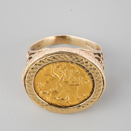 886 - A 1913 half sovereign ring mounted in 9 ct mount, gross weight approx. 7.8g, UK size S