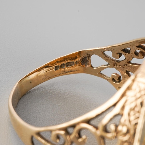 886 - A 1913 half sovereign ring mounted in 9 ct mount, gross weight approx. 7.8g, UK size S