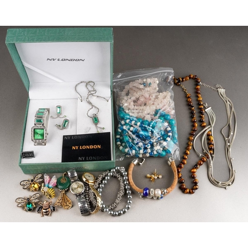 898 - A group of costume jewellery to include tiger eye necklace, jade pendant, novelty bug brooches, watc... 