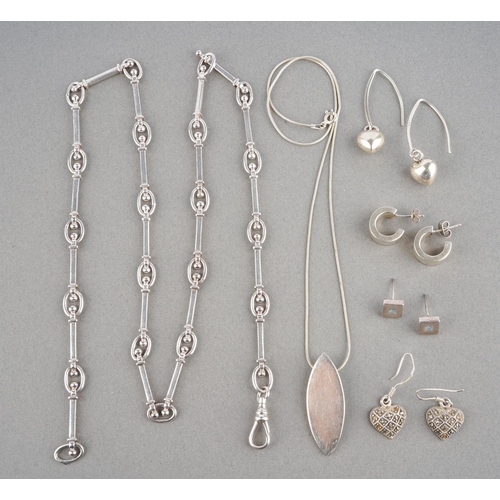 930 - A collection of silver and white metal jewellery. To include a silver necklace (hallmarked), four pa... 