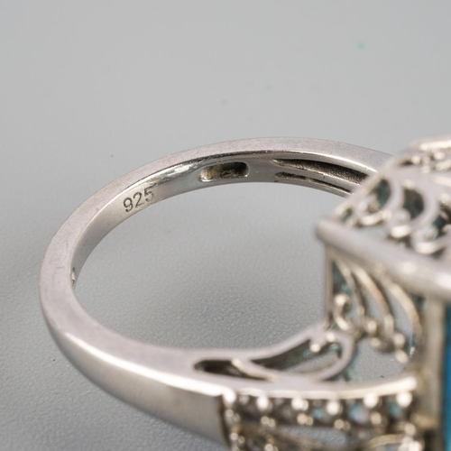 956 - A topaz ring. Stamped 925, approx ring size M, approx gross weight 9.45 gram.