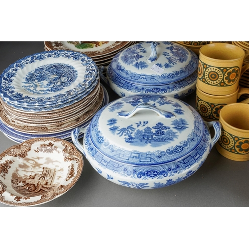 63 - Assorted ceramics to include: Palissy Games Series nine dinner plates together with blue and white d... 