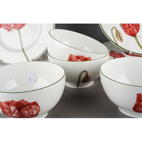 69 - A part Villeroy & Bosch Luxembourg pattern dinner service comprising four dinner plates, four bowls ... 