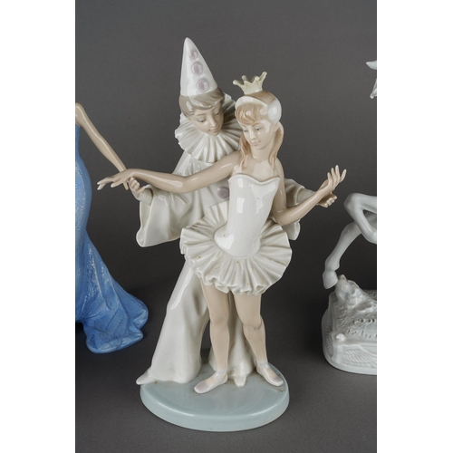 199 - A Royal Doulton figure 
