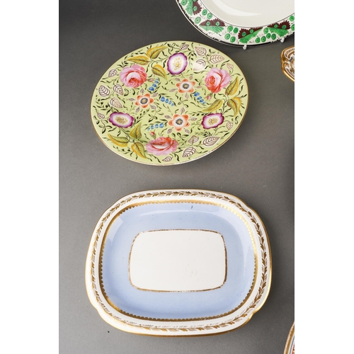 226 - A collection of early 19th Century Spode to include: 
1. ‘Willow Landscape’ pattern dinner plate, ci... 