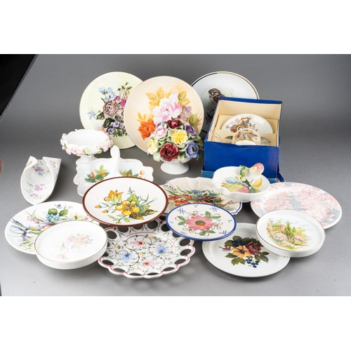 234 - A 1937 Edward VIII Coronation commemorative cup and saucer in original box together with assorted mo... 