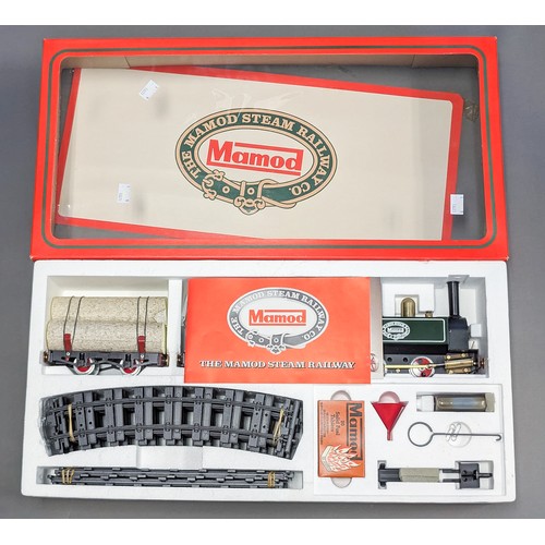 760 - Mamod Steam Model - This boxed set contains 1 Locomotive SL1/2, 1 Open Wagon, 1 Lumber Truck, 20 pie... 