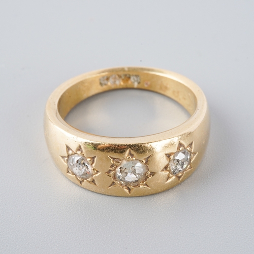 950 - An 18ct gold diamond three stone ring. Set with old cut diamonds, hallmarked 18ct gold, approx ring ... 