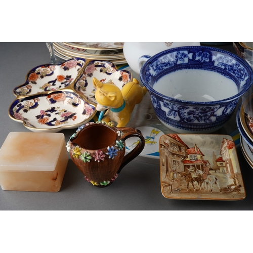 43 - Collector's lot including Mason's Mandalay hor d'oeuvres dish, bowl and plate, a Mid 20th Century It... 