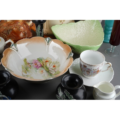 46 - Assorted ceramics to include: Wade Ballet vase with black interior, three Shelley #8418 Heather and ... 