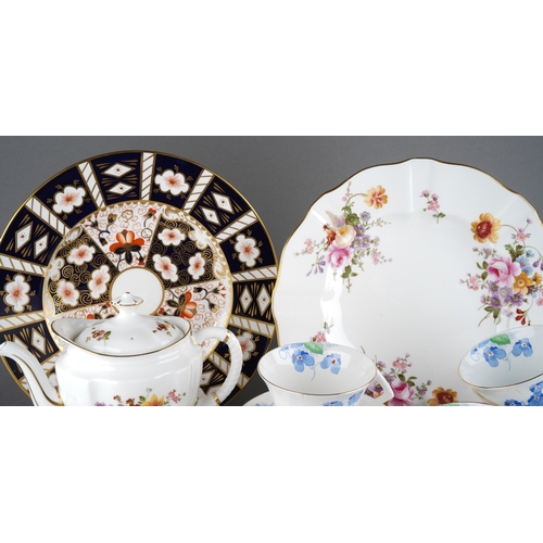 52 - Assorted ceramics to include Royal Crown Derby 