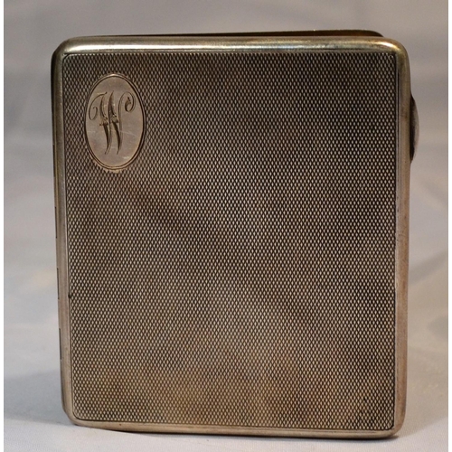 304 - A Silver cigarette case with unusual in-built cigarette holder. Birmingham 1929 by William Neale - 2... 