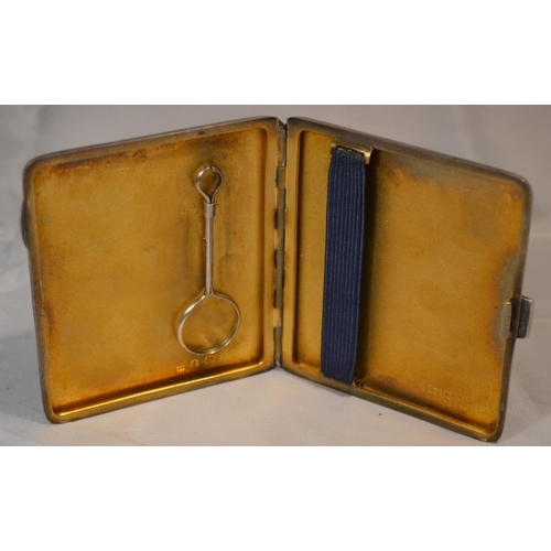 304 - A Silver cigarette case with unusual in-built cigarette holder. Birmingham 1929 by William Neale - 2... 