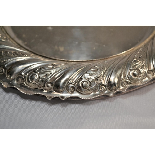 327 - A silver calling card tray - Sheffield 1894 by John Gallimore - 5.14 ozt - 7