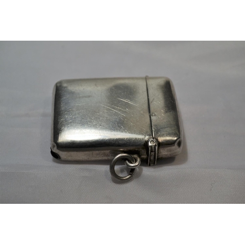 334 - A novelty silver vesta case inset with a compass - Birmingham 1910 by Saunders & Shepherd