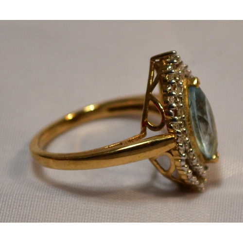 362 - A 9ct gold cocktail ring - approx size O