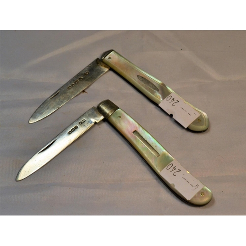 366 - 2 antique folding silver fruit knives - Birmingham 1858 by George Unite - Sheffield 1919 by CW Fletc... 