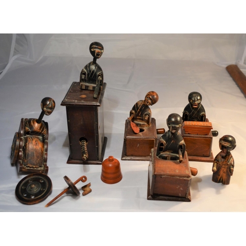 375 - A collection of 5 wooden articulated Kobe toys - Meiji period (1868-1912)