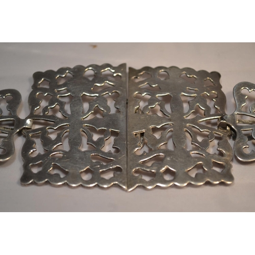 385 - A superb silver and leather nurses belt - Birmingham 1907 by Hammond, Turner & Sons