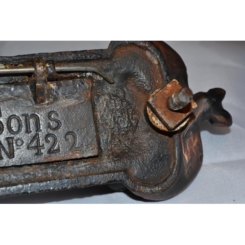 387 - A Victorian Kenrick & Sons No 422 cast iron door knocker and letter box formed as a Bat