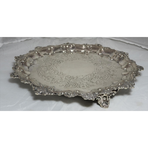 407 - A Solid silver salver with highly decorative border - London 1794 by John Willis - 20 ozt - 10.5