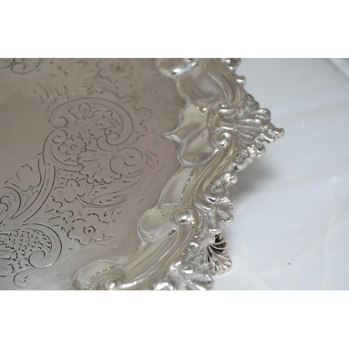 407 - A Solid silver salver with highly decorative border - London 1794 by John Willis - 20 ozt - 10.5