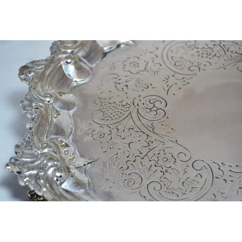 407 - A Solid silver salver with highly decorative border - London 1794 by John Willis - 20 ozt - 10.5