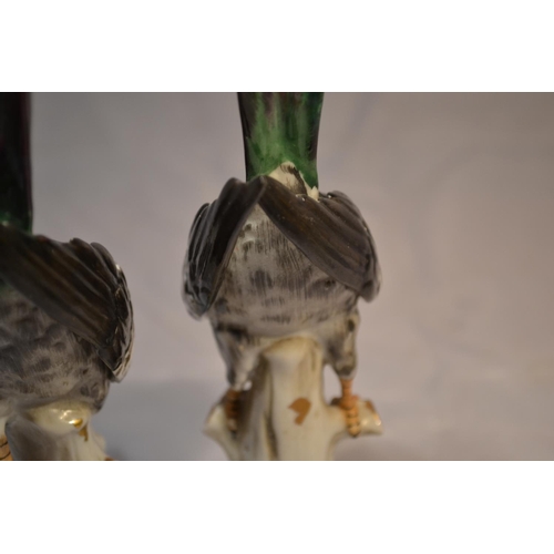 409 - A pair of Capodimonte figures of black birds c.1900