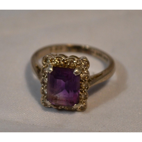 440 - An 18ct white gold and platinum amethyst and diamond cocktail ring - approx size L