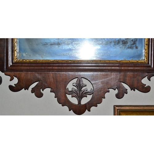 507 - A 19th Century fretwork mirror in the style of Chippendale - 35