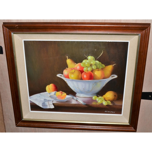 553 - Erik W Gleave (1916-1995) - Oil on board of still life of fruit - 25