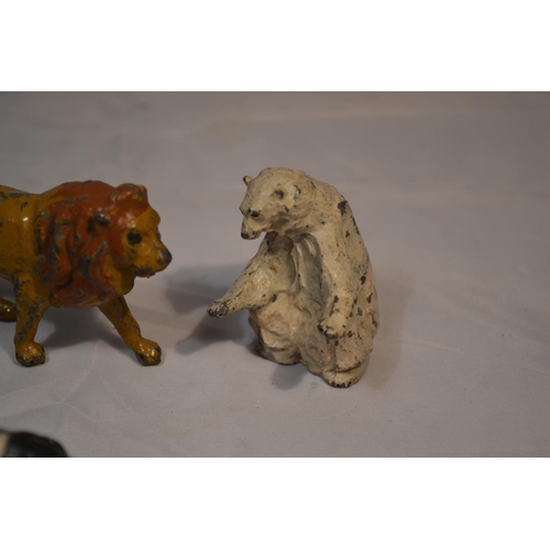 452 - 6 vintage lead animal figures of various makers inc Britains