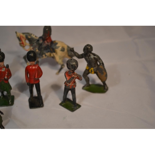 454 - A quantity of vintage lead Soldiers - various makers inc Britains