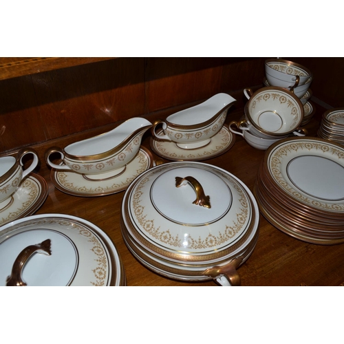 200 - An extensive Aynsley Gold Dowery pattern dinner service