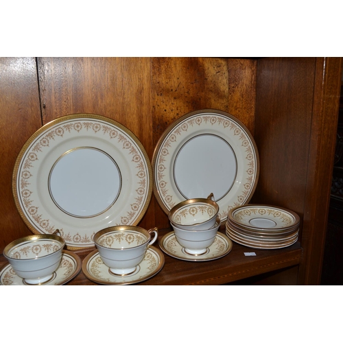 200 - An extensive Aynsley Gold Dowery pattern dinner service