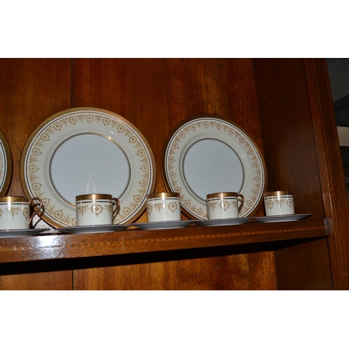 200 - An extensive Aynsley Gold Dowery pattern dinner service