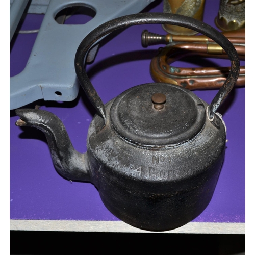 168 - A vintage British Rail cast iron 4 pint kettle