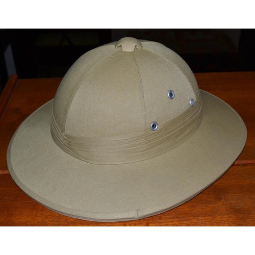 206 - A vintage pith helmet