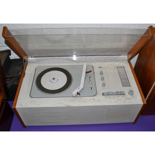 225 - A rare Braun SK61 record player c.1962