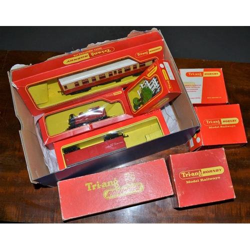 265 - A quantity of boxed Hornby train odds