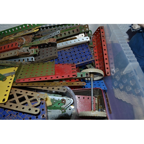 269 - A large quantity of Meccano