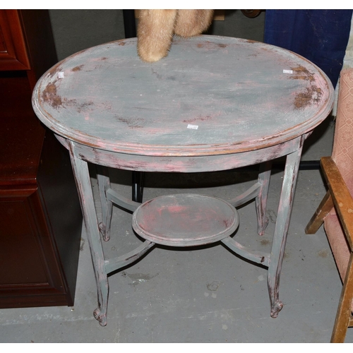 66 - Shabby chic oval lamp table