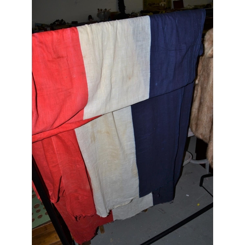 82 - Vintage French pennant flag